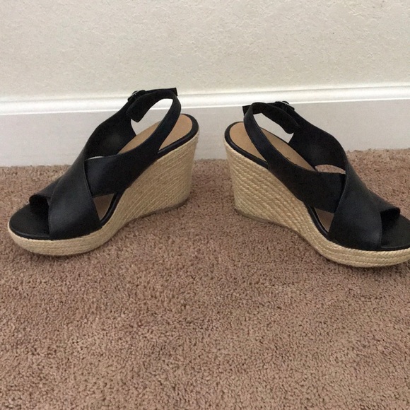 Black wedges size 81/2. - Picture 2 of 4